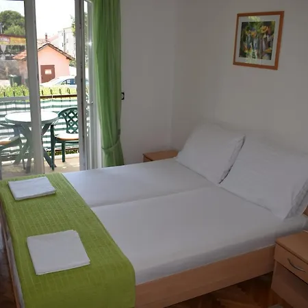 Vila Jelena - Studio For 2 To 3 Persons In Sv Filip I Jakov Maison d'hôtes *