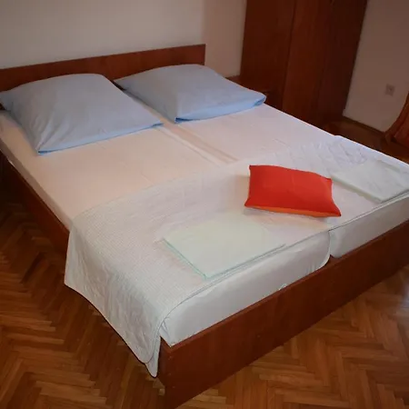 Vila Jelena - Studio For 2 To 3 Persons In Sv Filip I Jakov Maison d'hôtes *