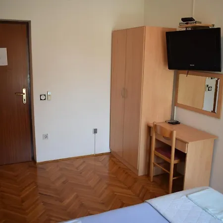 Maison d'hôtes Vila Jelena - Studio For 2 To 3 Persons In Sv Filip I Jakov Sveti Filip i Jakov