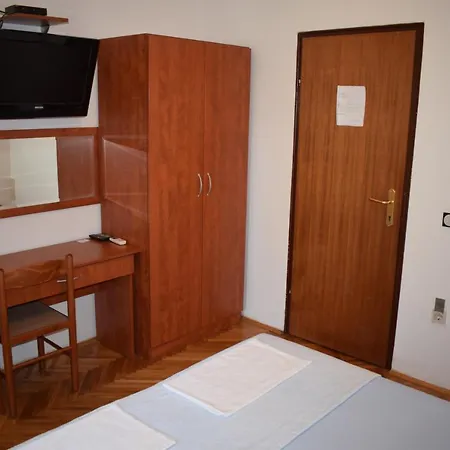 Vila Jelena - Studio For 2 To 3 Persons In Sv Filip I Jakov *