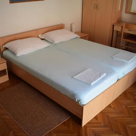 Vila Jelena - Studio For 2 To 3 Persons In Sv Filip I Jakov Maison d'hôtes *