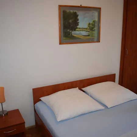 Maison d'hôtes Vila Jelena - Studio For 2 To 3 Persons In Sv Filip I Jakov *