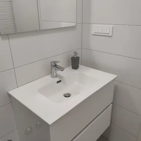 Vila Jelena - Studio For 2 To 3 Persons In Sv Filip I Jakov